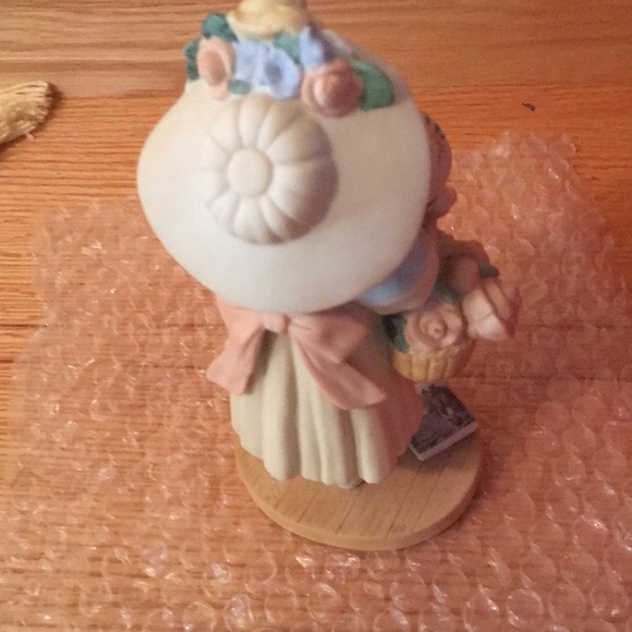 Retired Jan Hagara Mattie new in box - Picture 2 of 6